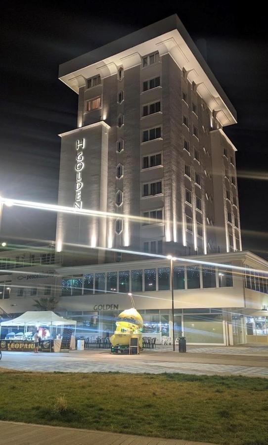 רימיני Hotel Golden מראה חיצוני תמונה