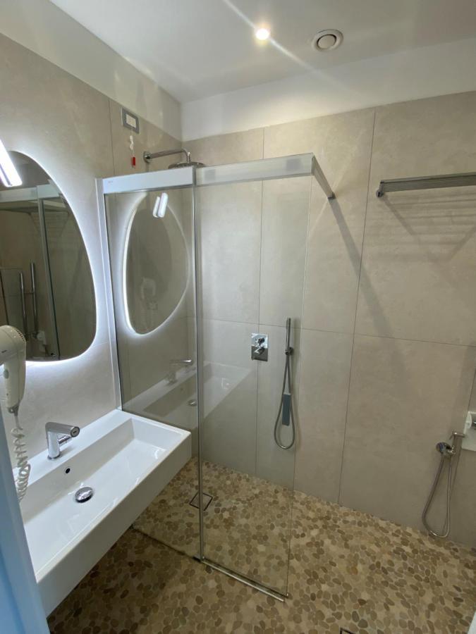 רימיני Hotel Golden מראה חיצוני תמונה