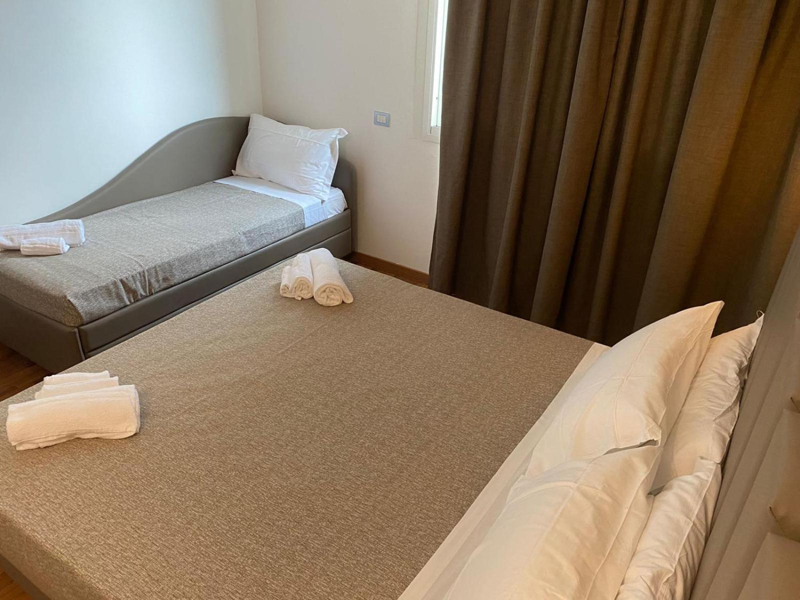 רימיני Hotel Golden מראה חיצוני תמונה