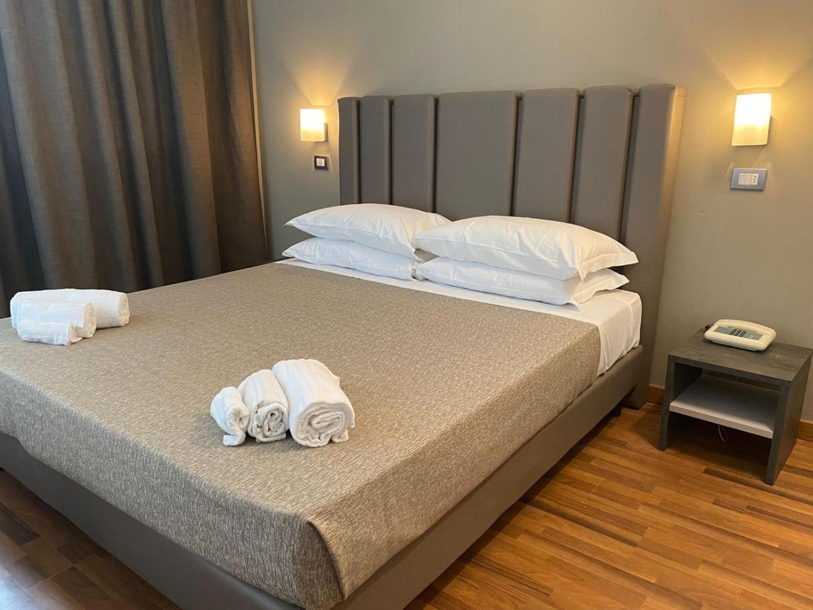 רימיני Hotel Golden מראה חיצוני תמונה