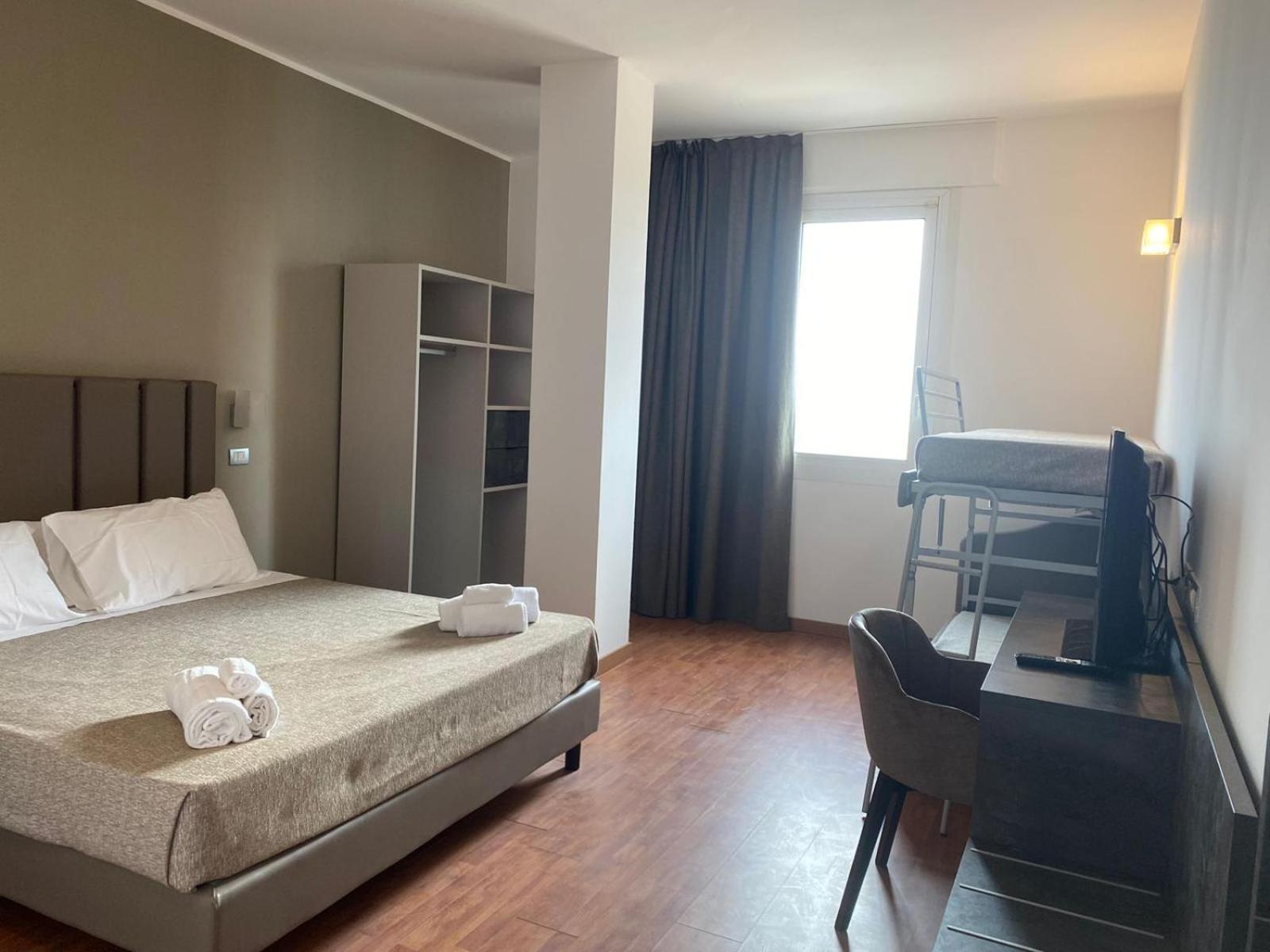 רימיני Hotel Golden מראה חיצוני תמונה