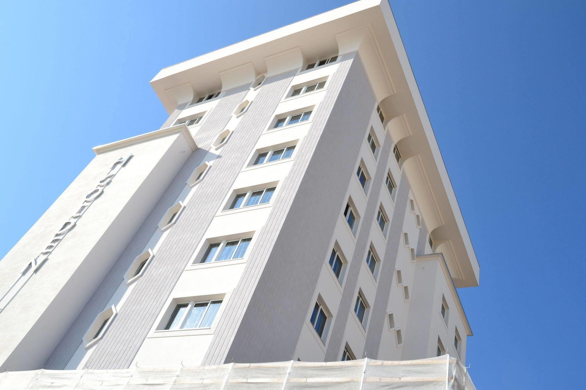 רימיני Hotel Golden מראה חיצוני תמונה